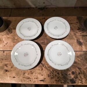 Signature Collection Petite Bouquet Bread Plates,‎ Set Of 4, Floral Tableware